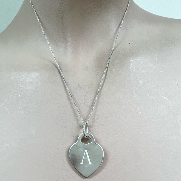 Tiffany & Co. Jewelry - 🔴Authentic TIFFANY & CO Initial ‘’ A ‘’ Heart Pendent Necklace ❤️🔴